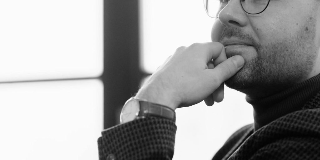 This article explains how schizophrenia commonly appears in young men, why early recognition matters, and how loneliness both masks and magnifies symptoms. It c...