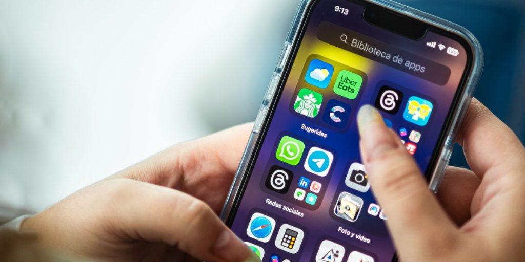 This article explains the growing male loneliness epidemic and how digital mental health tools—especially apps like Empower, Flow, and Mirror—plus integrated EH...