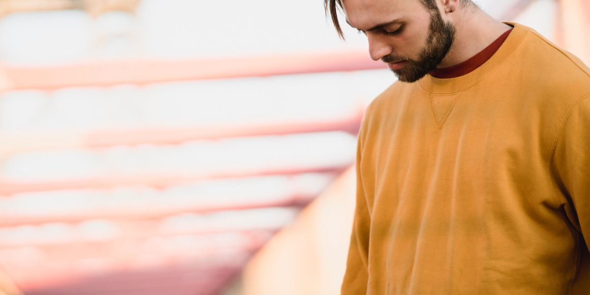 Many men experience feelings of isolation and being stuck, highlighting the need for accessible therapy.