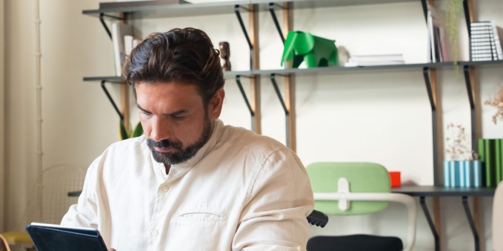 This article explains how online eating disorder treatment works, why it matters in 2026, and how it can expand access for people who face barriers to in-person...